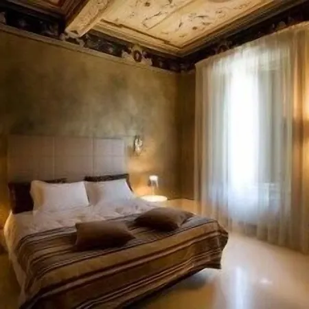 Palazzo Bontadosi & 4*
