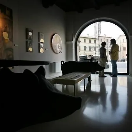 Palazzo Bontadosi & מונטפאלקו