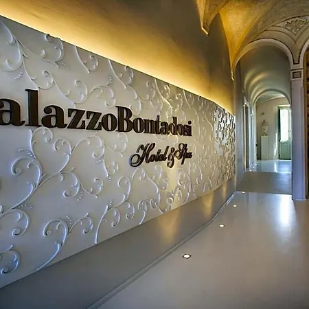 Palazzo Bontadosi & 호텔