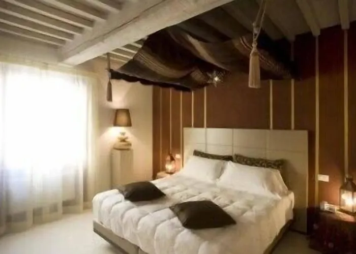 Palazzo Bontadosi & Hotel 4*