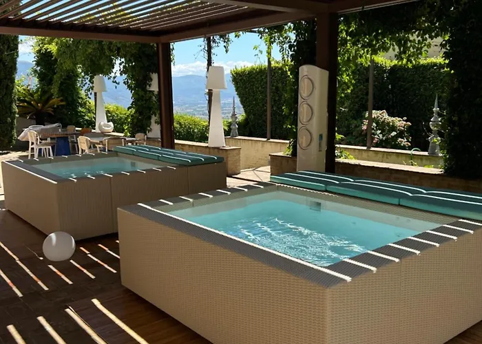 Palazzo Bontadosi & Montefalco