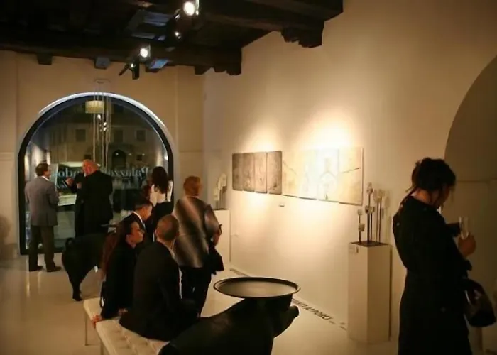 Palazzo Bontadosi & Hotel 4*